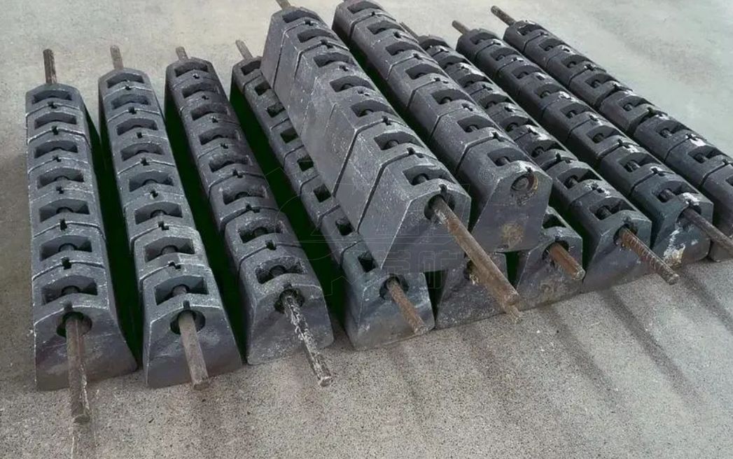 hammer head of a crusher