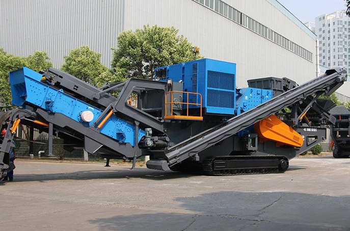 Crawler mobile crusher.jpg
