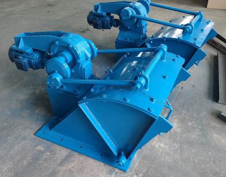 How much does a swing feeder with an out