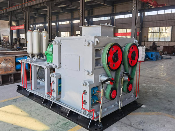 What are the advantages of a four-roll c